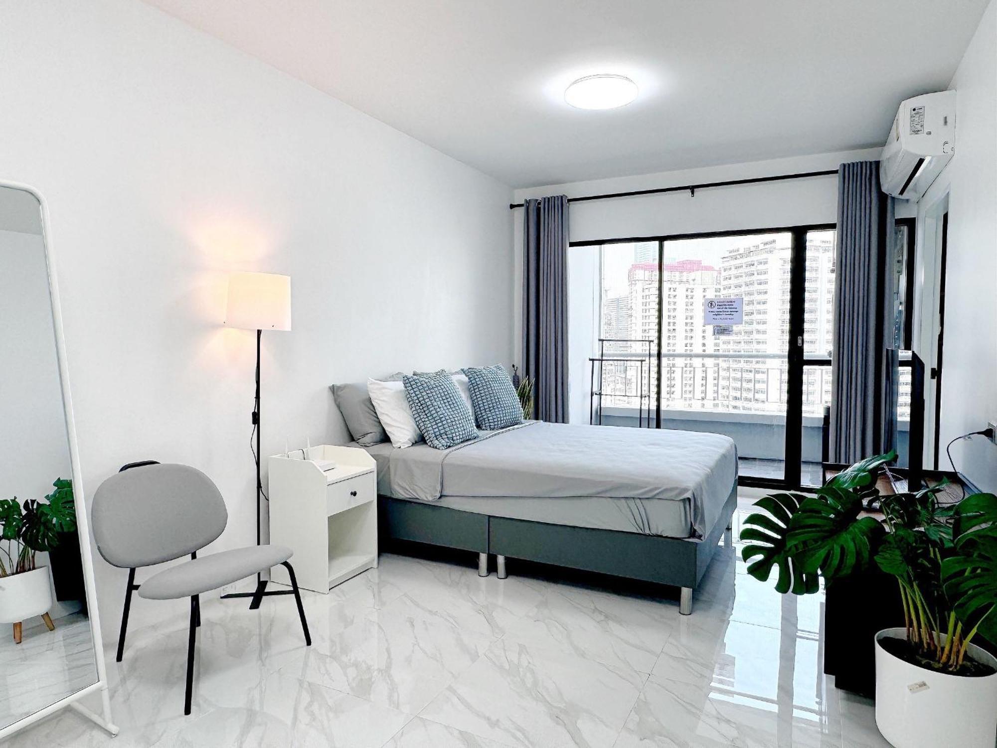 Grand Diamond Condominium Бангкок Екстер'єр фото